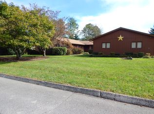 142 Baltimore Dr, Oak Ridge, TN 37830