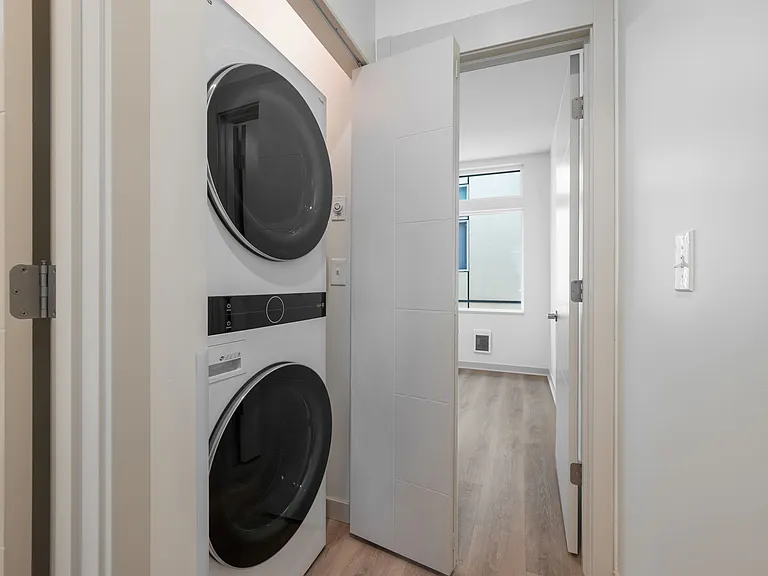 Washer & Dryer on 2nd floor