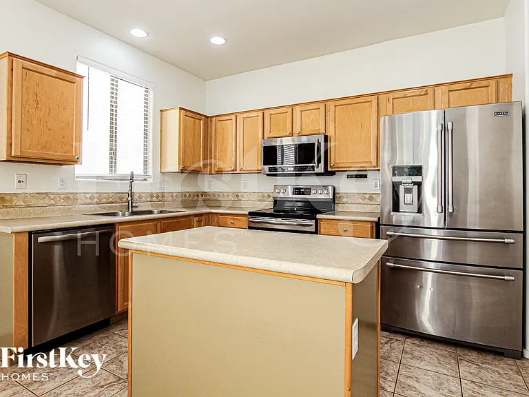 2715 E Carson Rd — Photo 5
