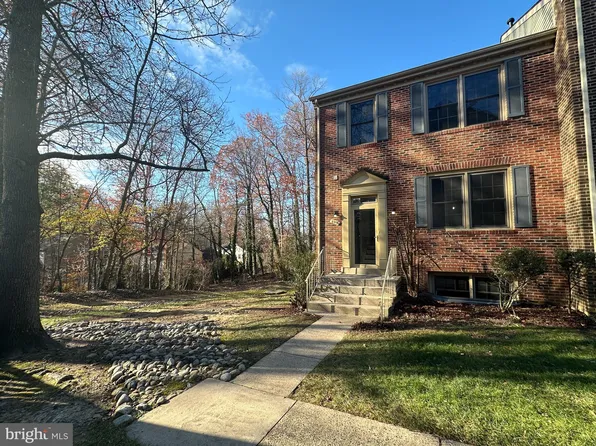 6330 Millwood Ct, Springfield, VA 22152