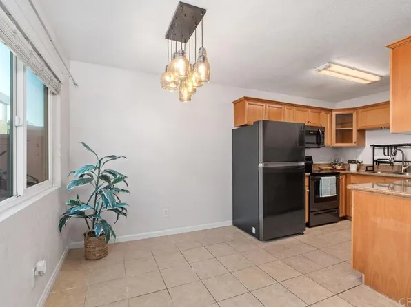 6602 Beadnell Way Unit 7, San Diego, CA 92117