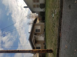 1111 SW Isham St, Grants Pass, OR 97526