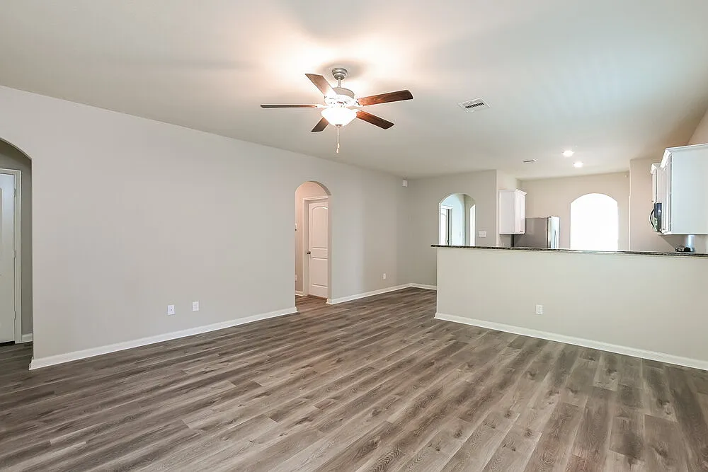 3 bed, 2.0 bath, 1510 sqft, $2,500 — Photo 4