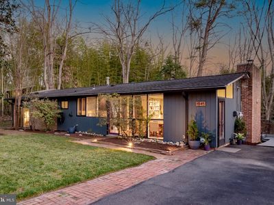 1945 Marthas Rd, Alexandria, VA, 22307