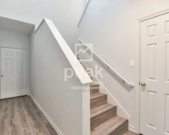 8001 Marydean Ave — Photo 10