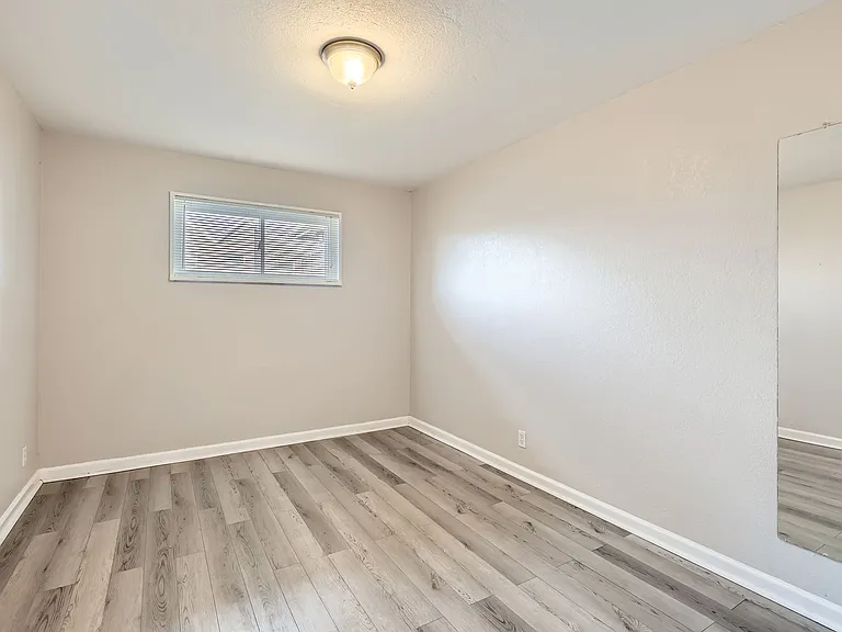 3658 N Gaylord St — Photo 5