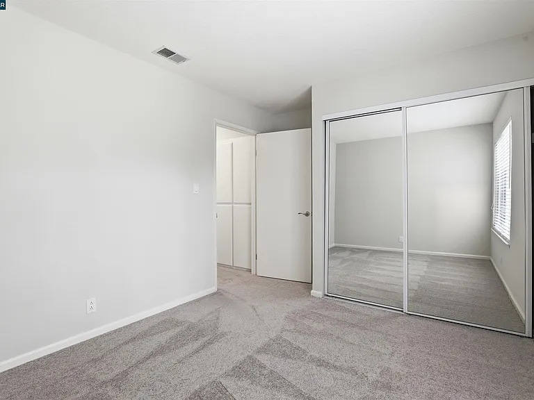 177 Northwood Cmns — Photo 20