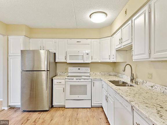 3rd image of 7200 York Ave S APT 504