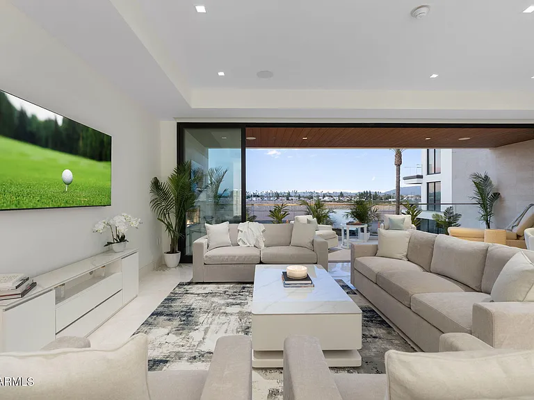 6587 N Palmeraie Blvd #2015 — Photo 32