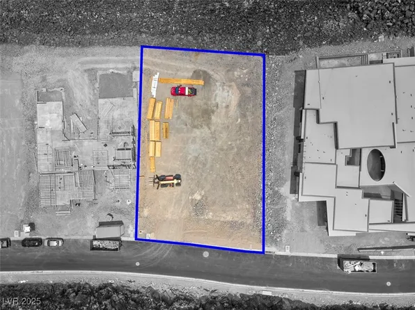 567 Rock Peak Dr, Henderson, NV 89012