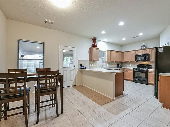 5th image of 2114 Acorn Glen Trl
