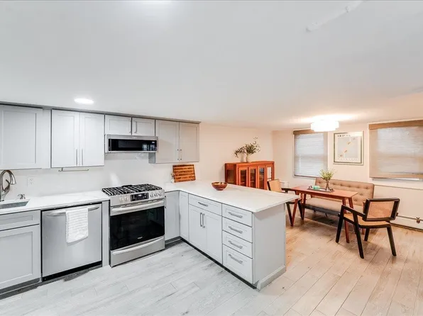 221 Terrace Avenue image 8 of 37