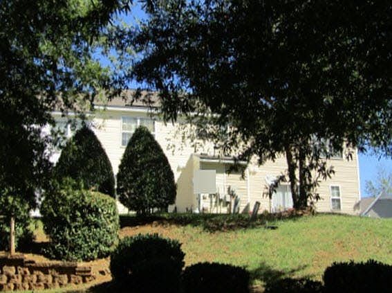 4th image of 1006 Oak Blossom Way