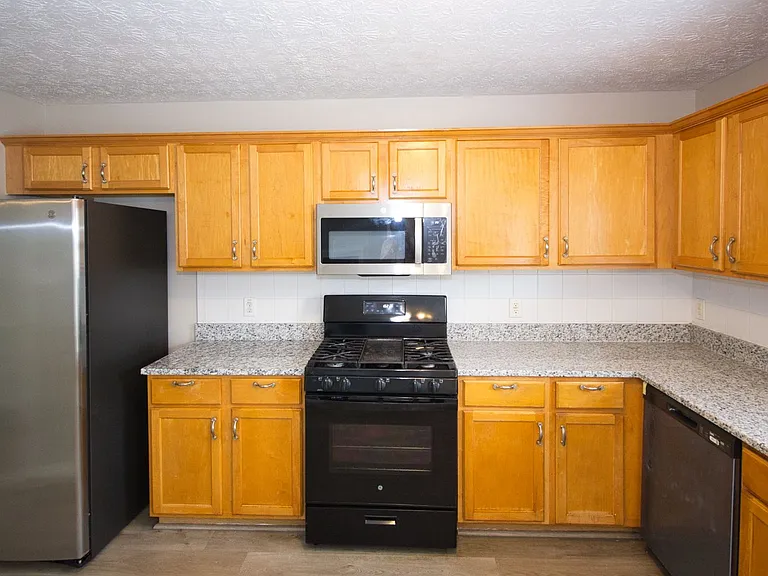 3292 Shady Valley Ct — Photo 14