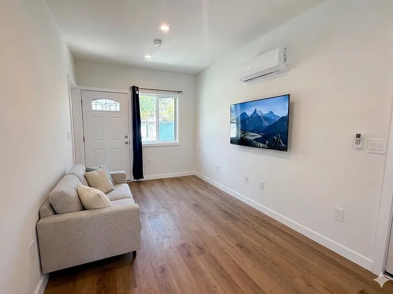 7535 Elmer Ave — Photo 3