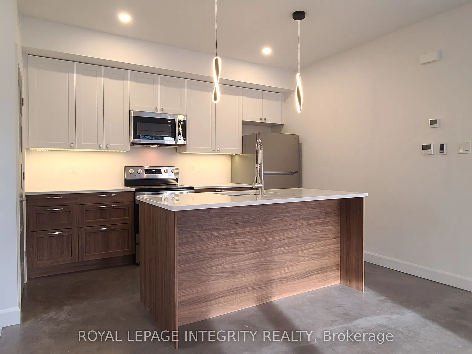 2 bed, $2,500 — Photo 2
