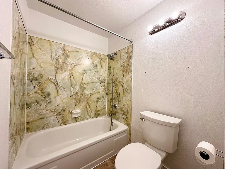 6300 SW Fisher Ave — Photo 30
