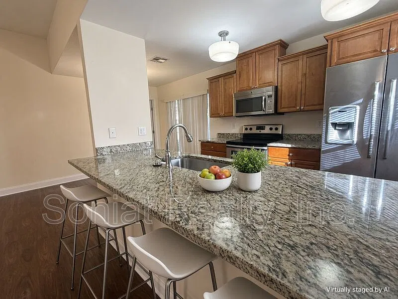 3 bed, 2.0 bath, 1104 sqft, $1,750 — Photo 2