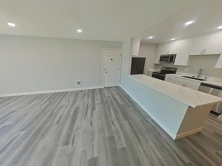342 Highland Ave #301 — Photo 7