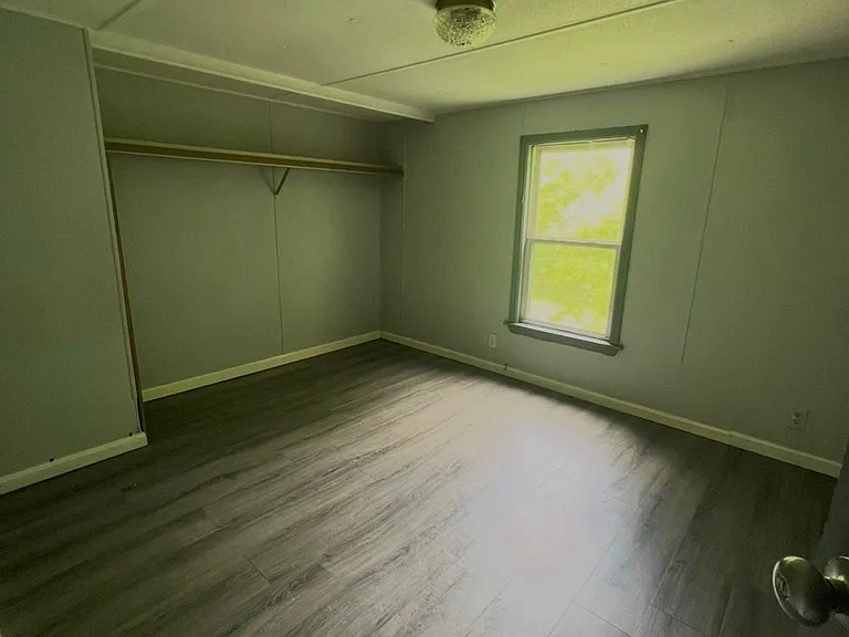 365 Wonderland Rd — Photo 7