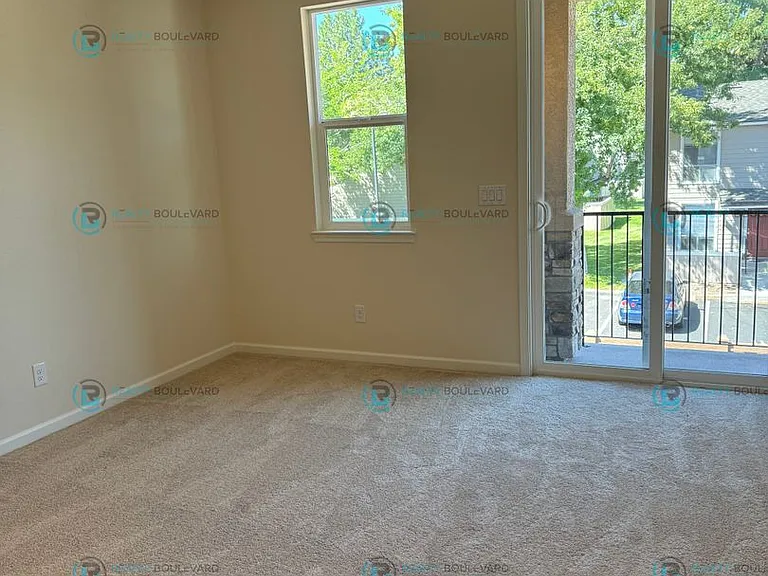 907 W End St — Photo 11
