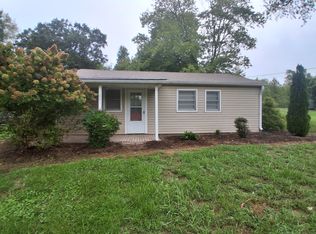 1821 State Highway 68 N, Oak Ridge, NC 27310