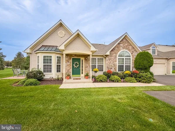 20 Shady Brook Dr #59, Langhorne, PA 19047