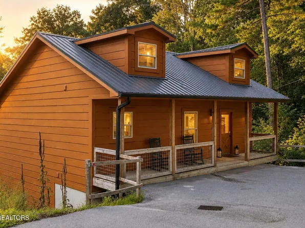1613 Bluff Ridge Rd, Sevierville, TN 37876