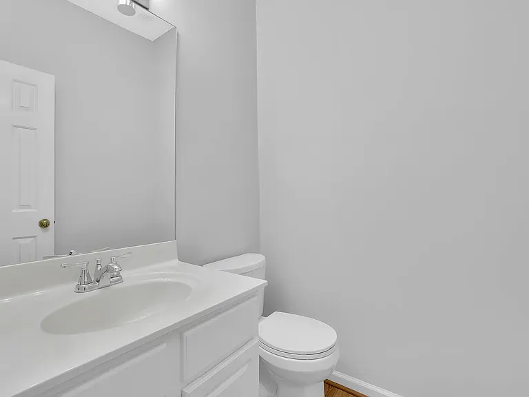 440 Chippenham Ct — Photo 28