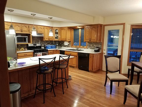 3rd image of 13920 Coral Sea St NE