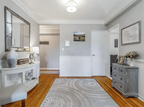 142 Garth Road #4G, Scarsdale, NY 10583