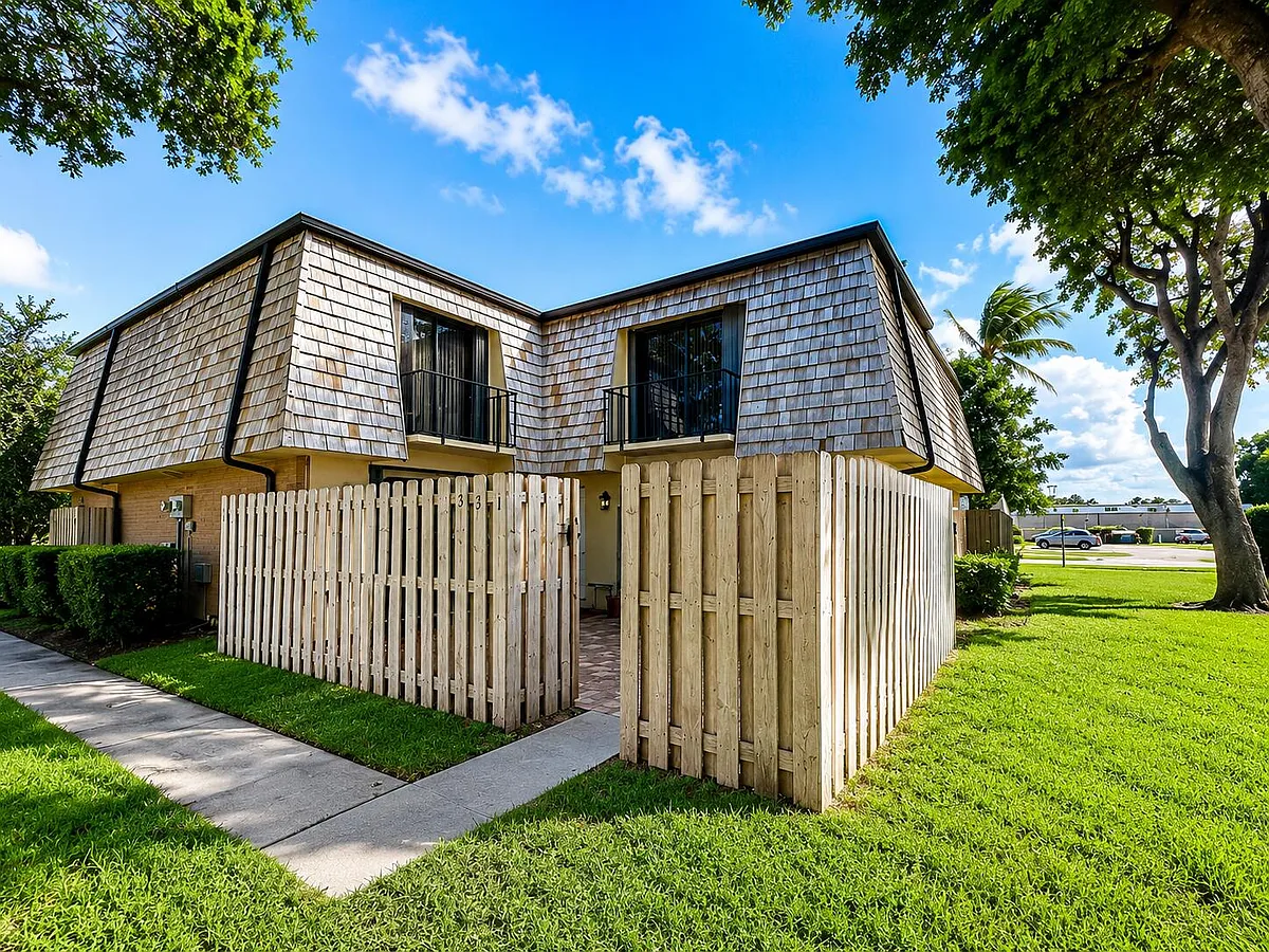 Building Photo - 331 Lake Arbor Dr
