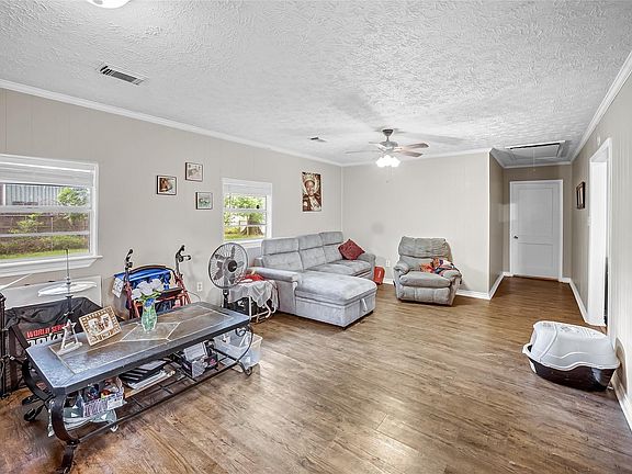 4th image of 705 Akers St