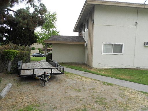 2nd image of 1308 N Fashion Ln APT 4