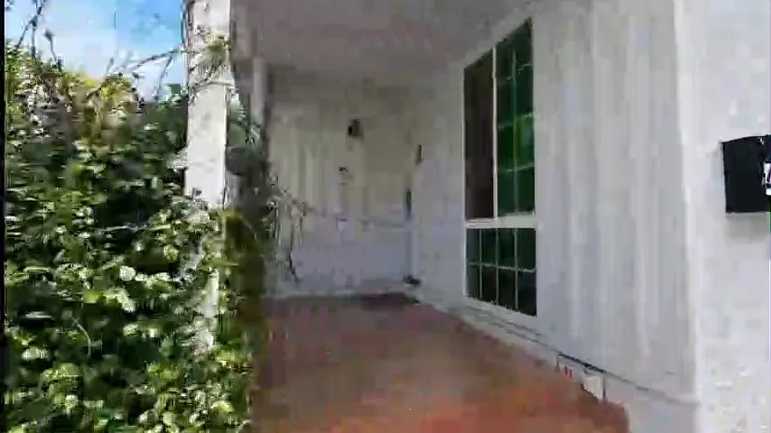3 bed, 1180 sqft, $3,700 — Photo 4