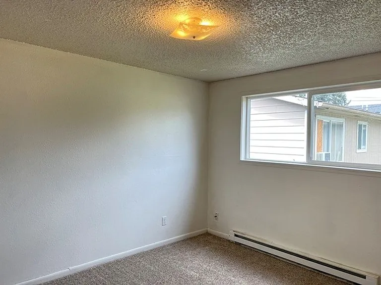 385 Dianne Ct — Photo 26