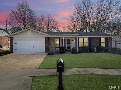 5494 Fireleaf Dr, Saint Louis, MO, 63129