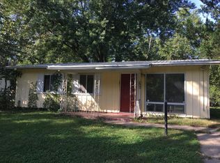 325 SE Arter Ave, Topeka, KS 66607