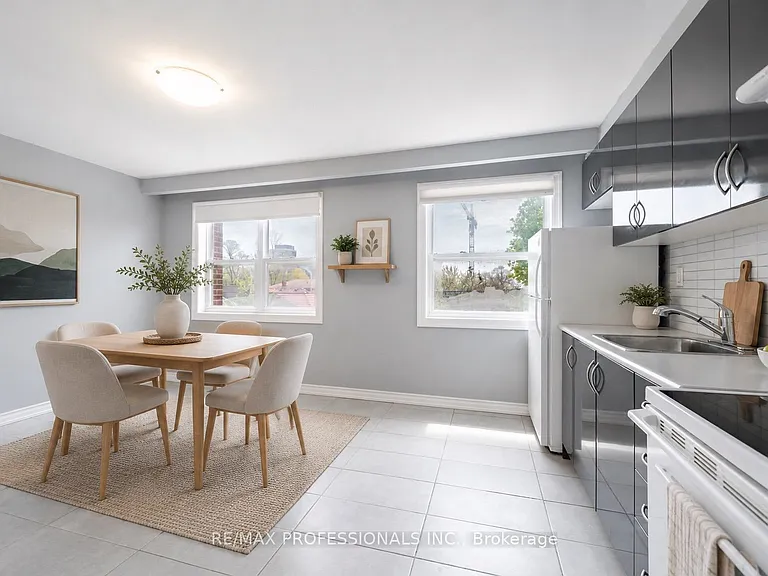 35A Bowie Ave #UPPER — Photo 6