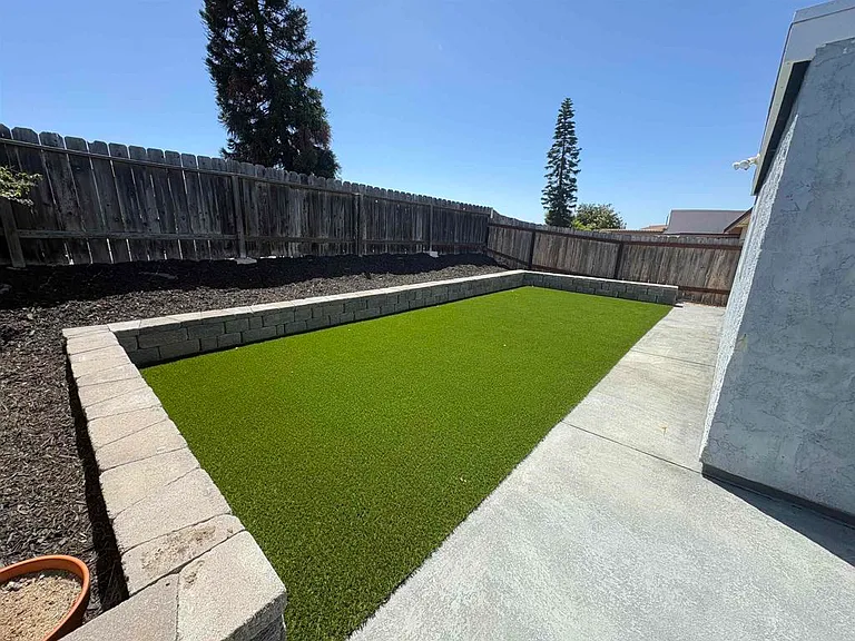 359 San Dimas Ave — Photo 14