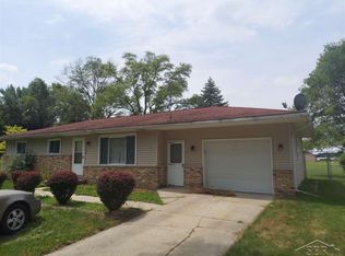 3150 Meadowview Ln, Saginaw, MI 48601