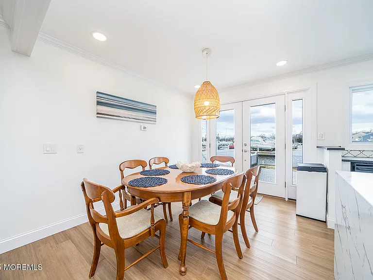 58 E Lagoona Dr — Photo 3