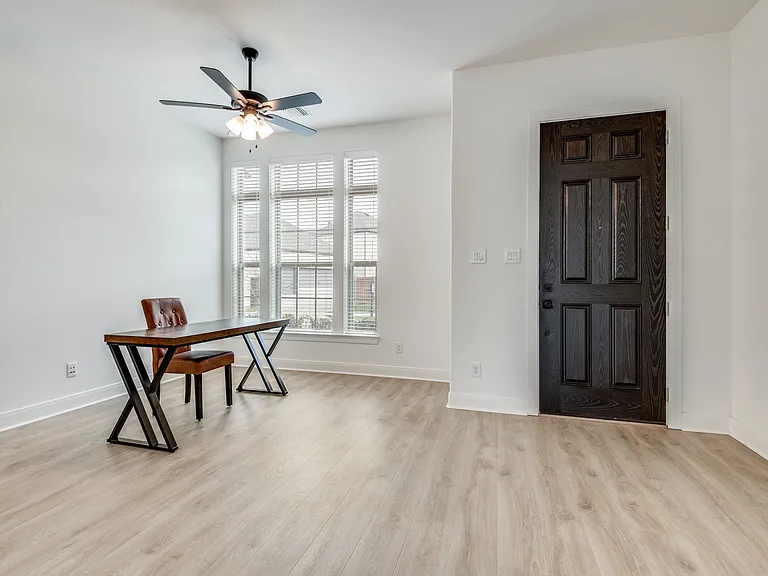 4800 Prairie Crest Ln — Photo 6