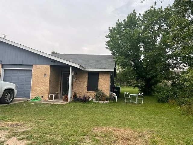 2 bed, 1.0 bath, 950 sqft, $1,500 — Photo 2