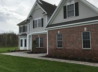 684 Brownsville Rd, Victor, NY 14564