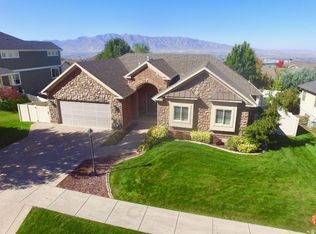 1211 Grandview Dr, Providence, UT 84332