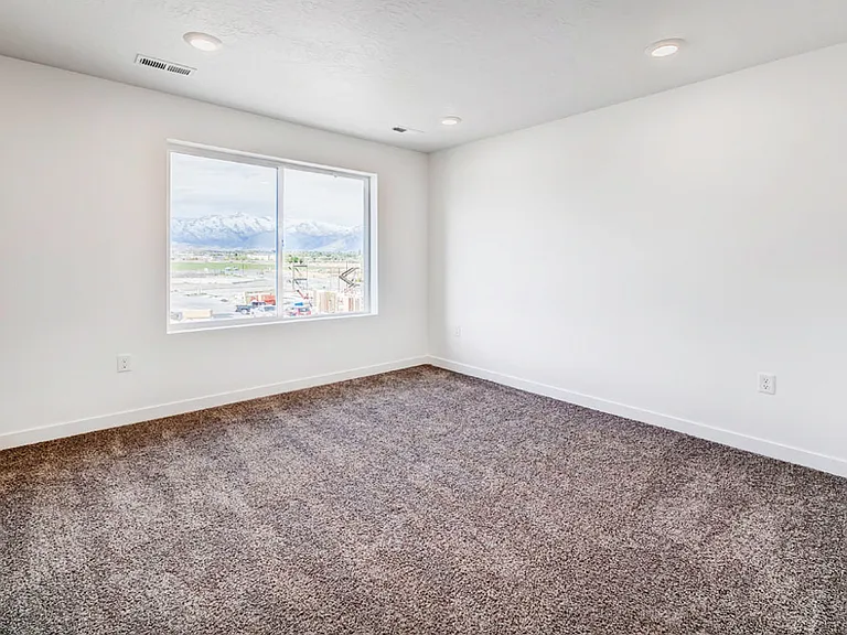 1073 E Waterway Ln — Photo 21