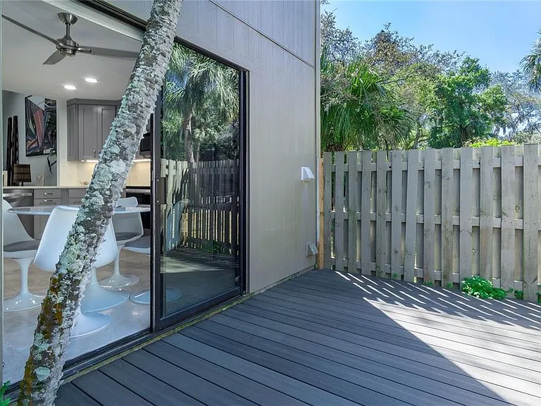 101 Woodland Pl — Photo 15