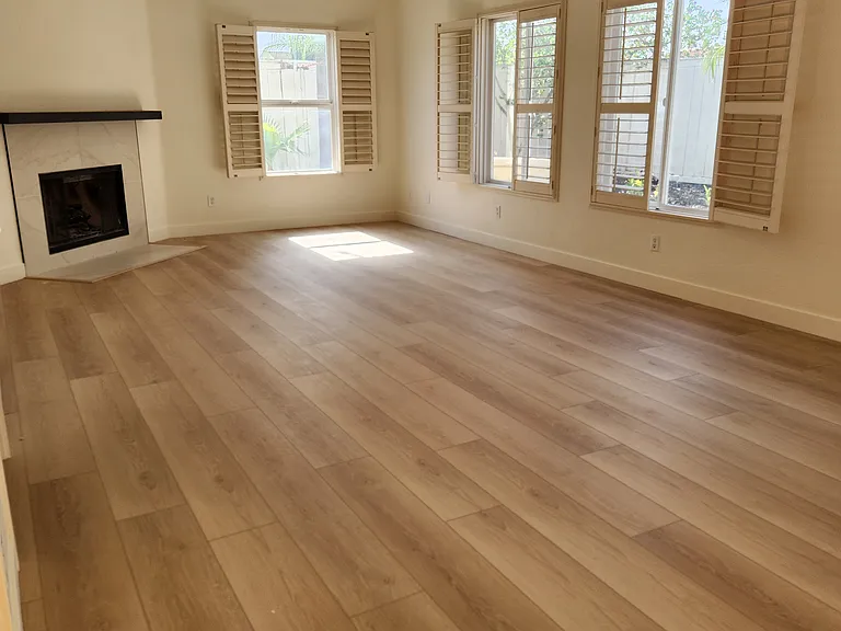 2246 Levante St — Photo 15