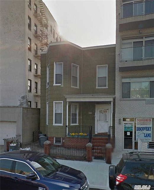 1st image of 2715 27th St